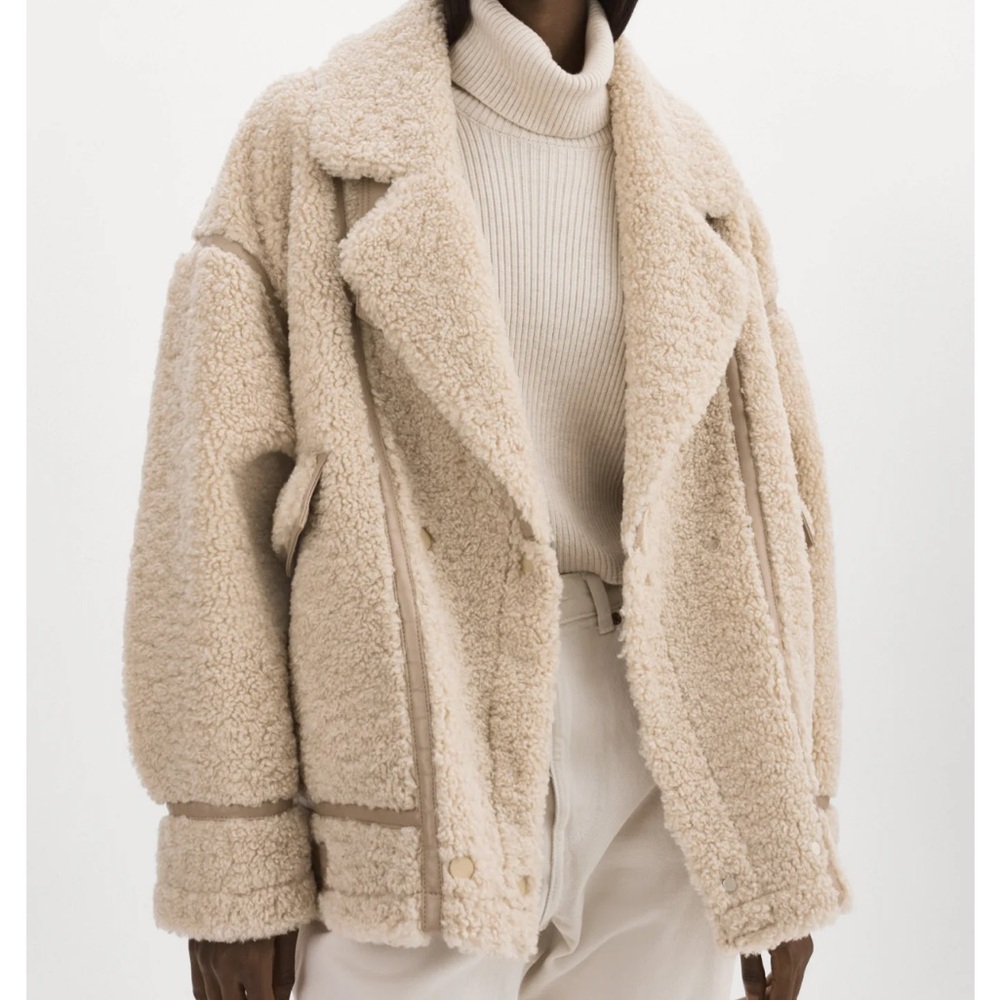 Badu Faux Sherpa Jacket in Beige — LAMARQUE